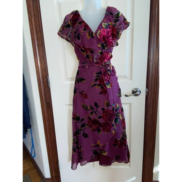NWT Lulus Floral Passions Plum Purple Floral Velvet Wrap Midi Dress Size Large - Picture 12 of 13